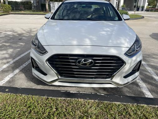 2018 Hyundai SONATA SE