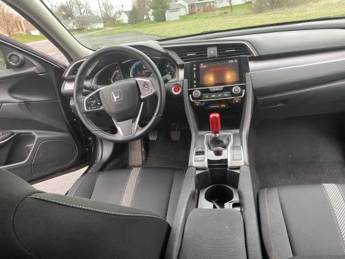 Photo 5 of 12 of 2018 Honda Civic EX-T