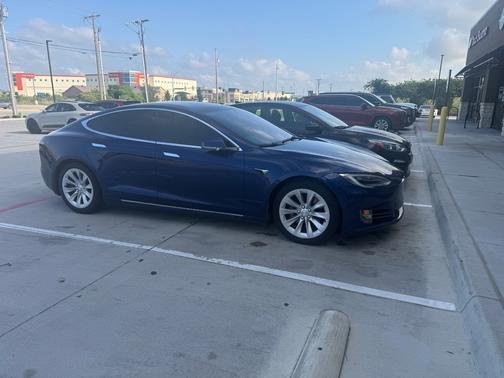 Blue 2020 Tesla Model S Long Range Plus