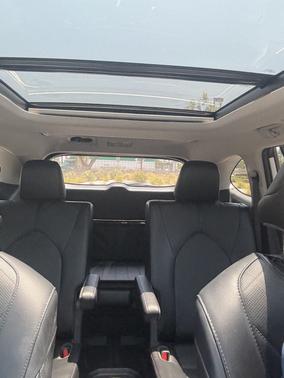 2022 Toyota Highlander Hybrid Platinum