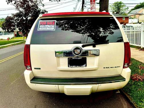 White 2011 Cadillac Escalade Base