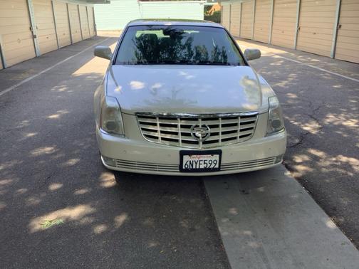 2011 Cadillac DTS Premium Collection