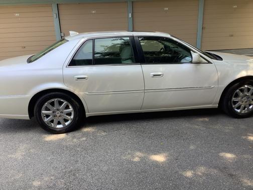 2011 Cadillac DTS Premium Collection