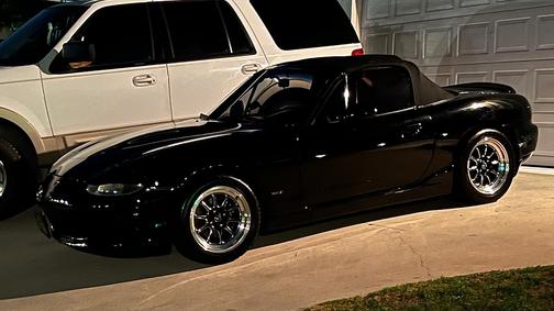 Black 1999 Mazda MX-5 Miata Base