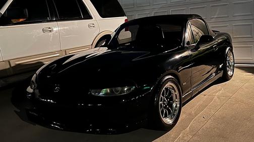 Black 1999 Mazda MX-5 Miata Base
