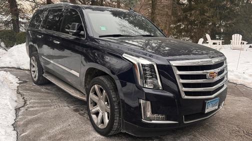 2017 Cadillac Escalade Luxury
