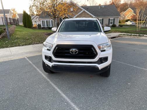 2022 Toyota Tacoma SR