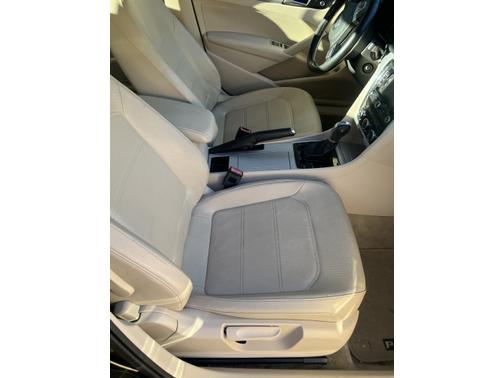 2012 Volkswagen Passat 2.5 SE
