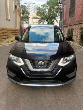 Black 2018 Nissan Rogue S