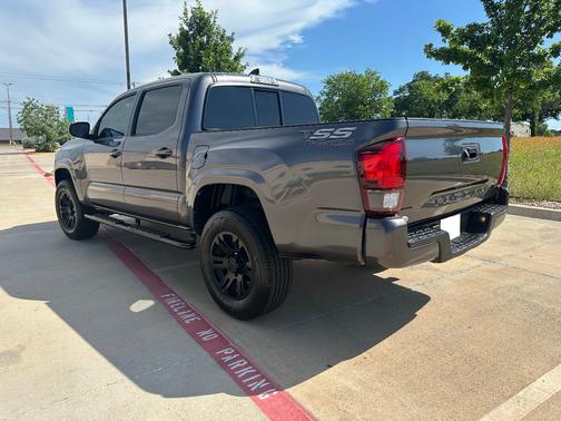 Gray 2019 Toyota Tacoma SR5