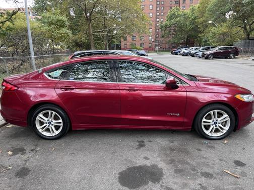 2018 Ford Fusion Hybrid SE