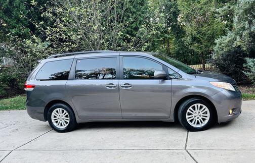 Brown 2011 Toyota Sienna XLE