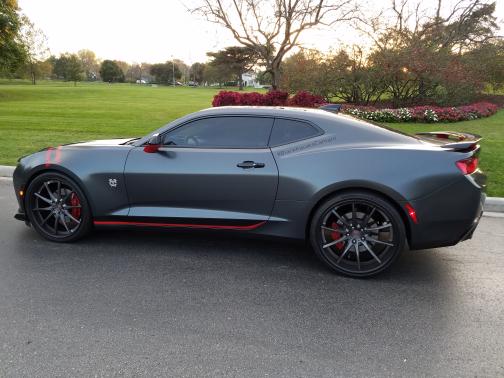 Photo 2 of 18 of 2016 Chevrolet Camaro 2SS