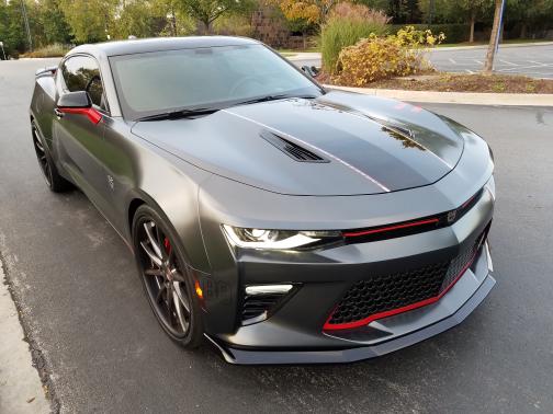 Photo 3 of 18 of 2016 Chevrolet Camaro 2SS