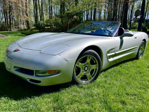 1998 Chevrolet Corvette Base