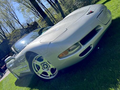 1998 Chevrolet Corvette Base
