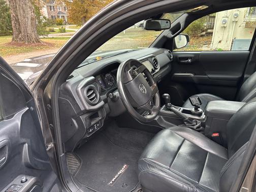 2018 Toyota Tacoma TRD Sport