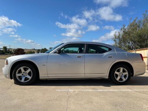 Silver 2009 Dodge Charger SXT