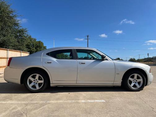 Silver 2009 Dodge Charger SXT