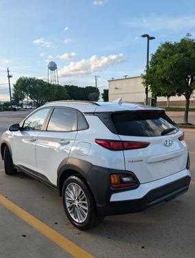 2021 Hyundai KONA SEL Plus
