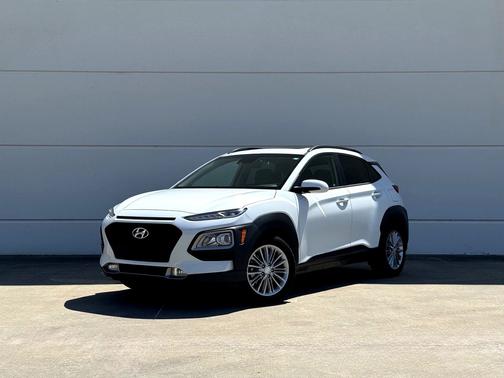 White 2021 Hyundai KONA SEL Plus