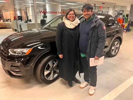 2024 Audi Q5 40 Premium Plus