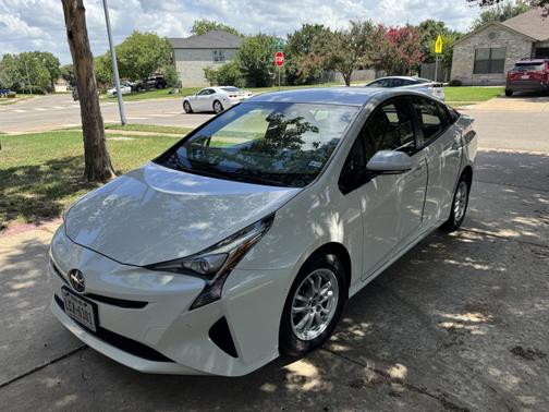 2018 Toyota Prius Three