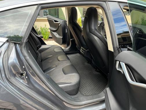 2016 Tesla Model S 75