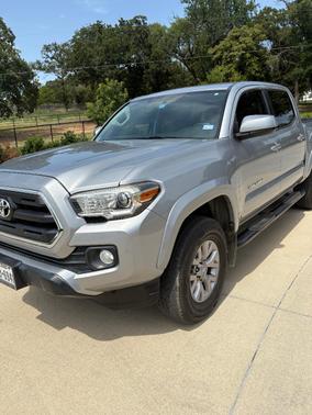 Silver 2017 Toyota Tacoma SR5