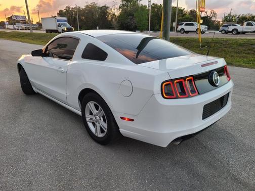 2014 Ford Mustang V6