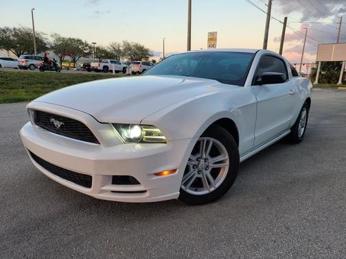 2014 Ford Mustang V6