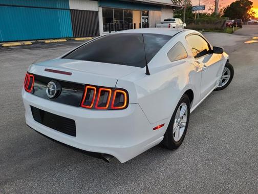 2014 Ford Mustang V6