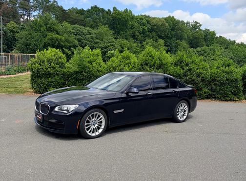 Blue 2015 BMW 750 i xDrive