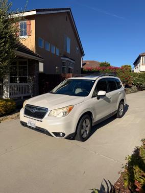 White 2015 Subaru Forester 2.5i Limited