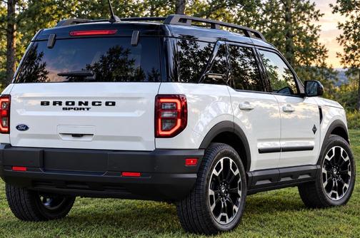 Beige 2024 Ford Bronco Sport Outer Banks
