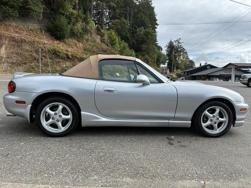 Silver 1999 Mazda MX-5 Miata Base