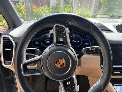 Blue 2020 Porsche Cayenne Cayenne