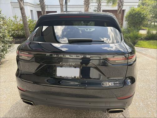 Blue 2020 Porsche Cayenne Cayenne