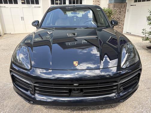 Blue 2020 Porsche Cayenne Cayenne