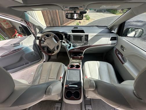 2012 Toyota Sienna Limited