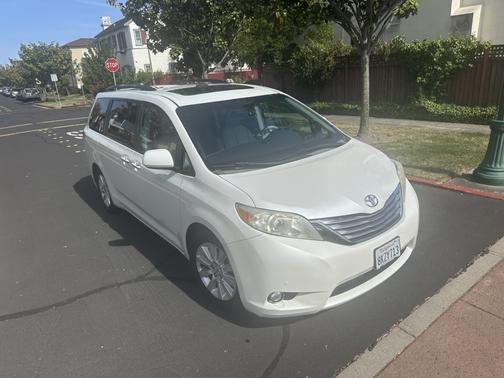 2012 Toyota Sienna Limited