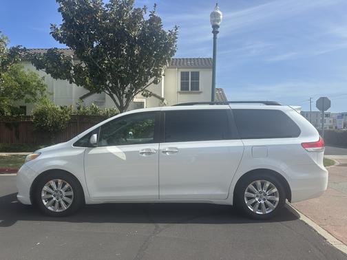 2012 Toyota Sienna Limited