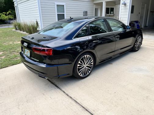 Photo 2 of 10 of 2017 Audi A6 2.0T Premium