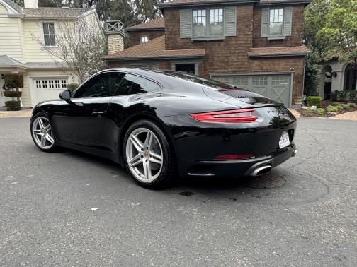 2017 Porsche 911 Carrera