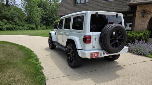2022 Jeep Wrangler Unlimited Sahara High Altitude
