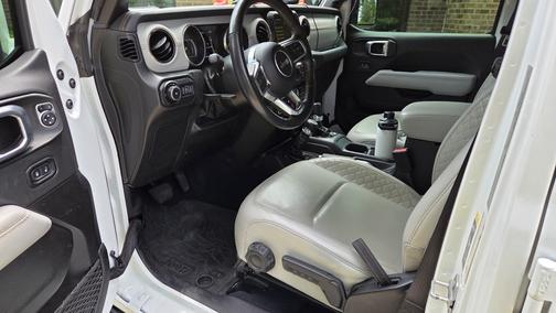 2022 Jeep Wrangler Unlimited Sahara High Altitude