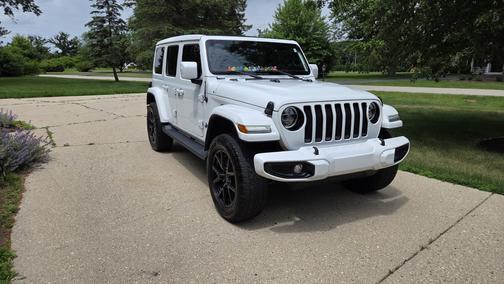 2022 Jeep Wrangler Unlimited Sahara High Altitude
