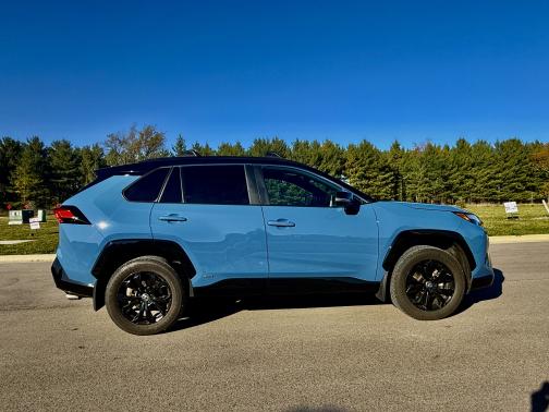 2022 Toyota RAV4 Hybrid XSE