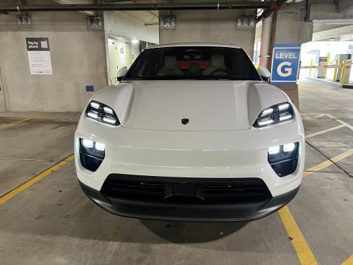 2024 Porsche Macan Electric 4