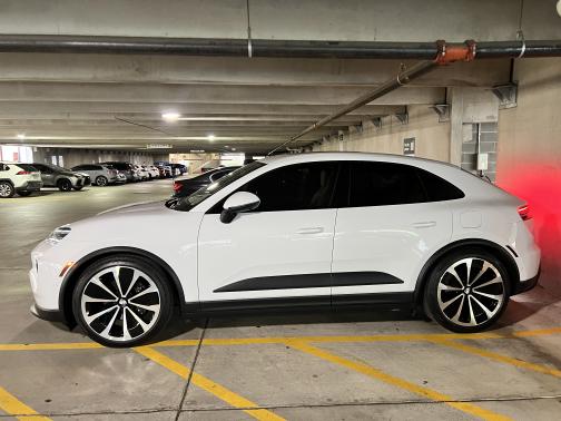 2024 Porsche Macan Electric 4